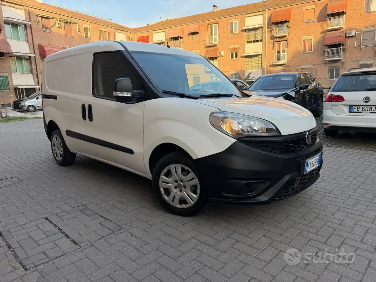 Usata Fiat Doblò Basis 95 CV (69 kW) 2019 Bianco Monovolume
