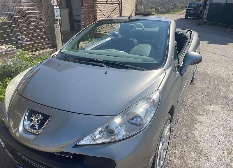 Usata Peugeot 207 CC 120 CV (88 kW) 2009 Argento Cabrio
