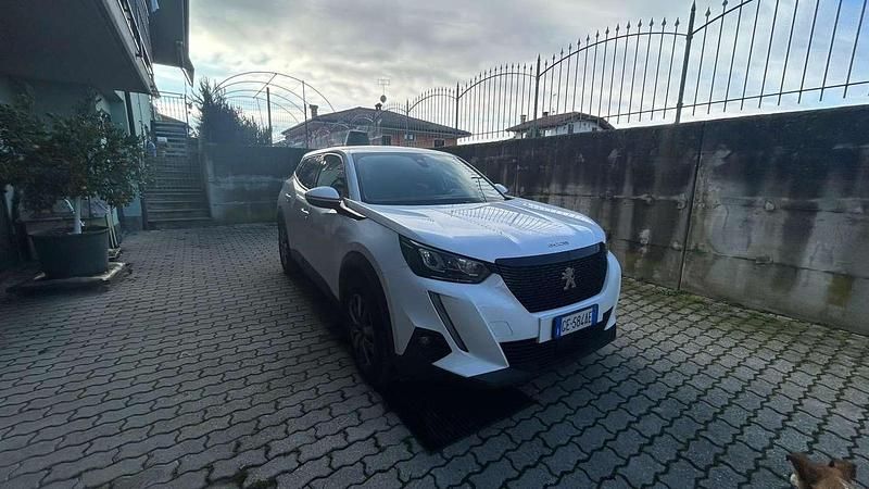 Usata Peugeot 2008 Allure 102 CV (75 kW) 2021 SUV