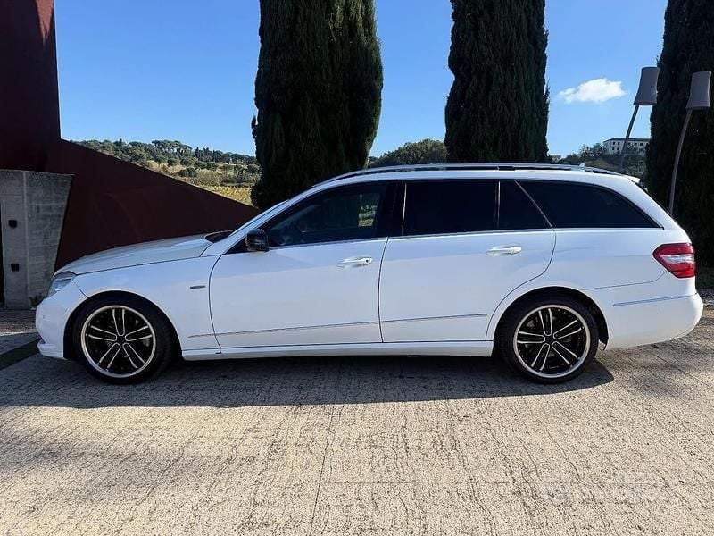 Usata Mercedes E250 204 CV (150 kW) 2014 Bianco Station wagon