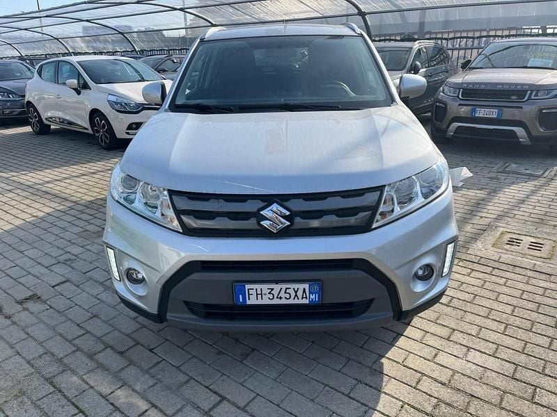 Usata Suzuki Vitara 120 CV (88 kW) 2017 Grigio argento SUV