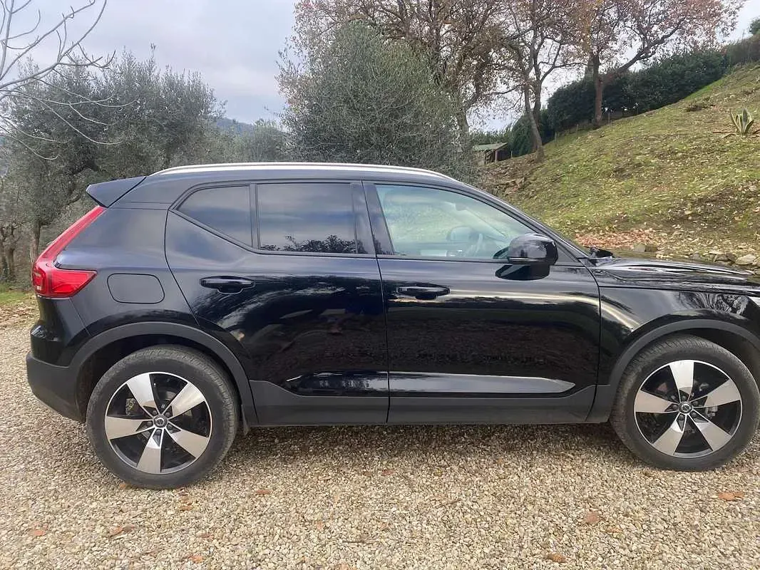 Usata Volvo XC40 Business Edition 150 CV (110 kW) 2019 Nero SUV