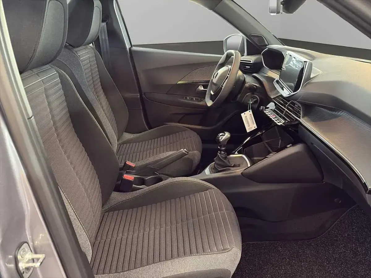Nuova Peugeot 2008 Style 100 CV (73 kW) 2025 Grigio SUV