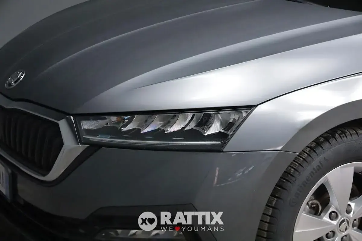 Usata Skoda Octavia Executive 110 CV (80 kW) 2022 Grigio quarzo Station wagon
