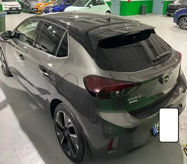 Begagnad Opel Corsa-e Elegance 56 kW (77 HK) 2020 Halvkombi