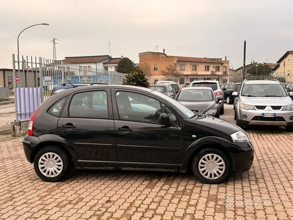 Gebraucht Citroën C3 67 PS (49 kW) 2010 Schwarz Limousine