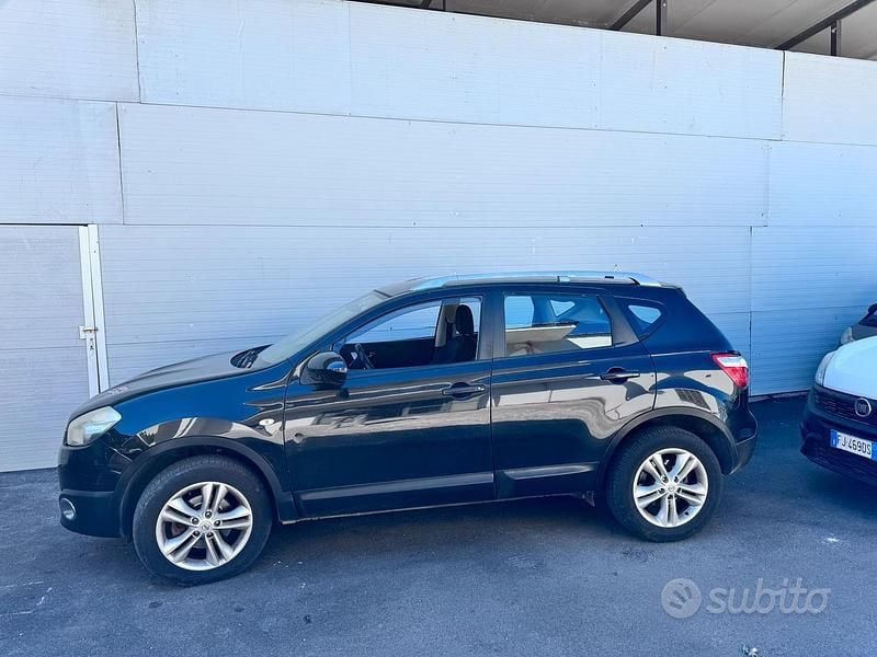 Nero Usata 2013 Nissan Qashqai SUV | 2990 € (Super prezzo) - Immagine 1/3