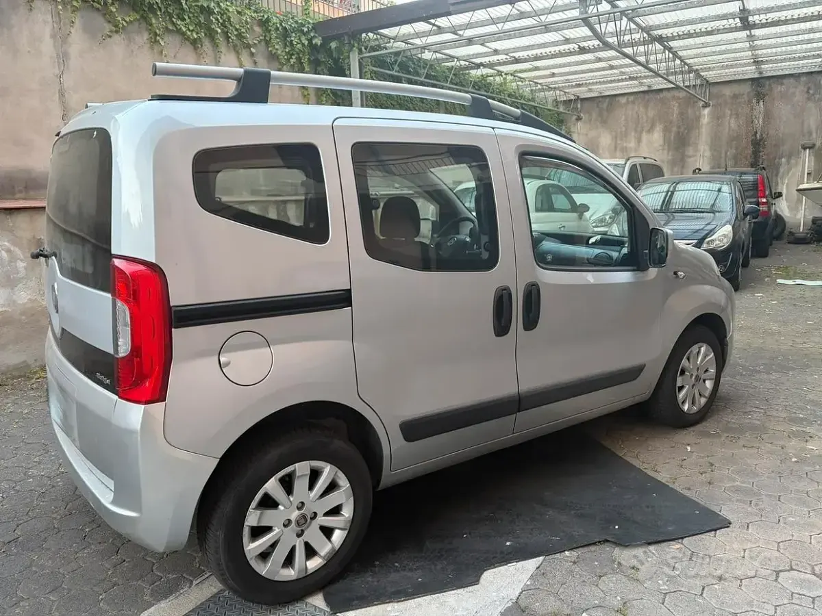 Usata Fiat Qubo Trekking 75 CV (55 kW) 2013 Grigio Monovolume