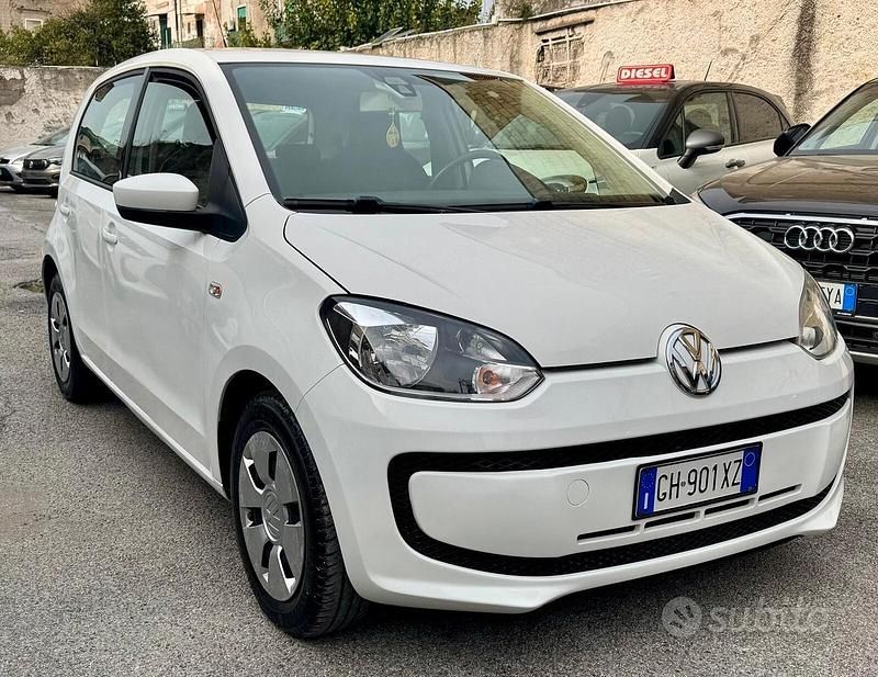 Begagnad VW up! Move 60 HK (44 kW) 2012 Vit Halvkombi