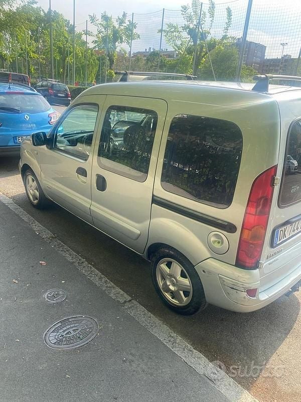Usata Renault Kangoo 75 CV (55 kW) 2007 Grigio Monovolume