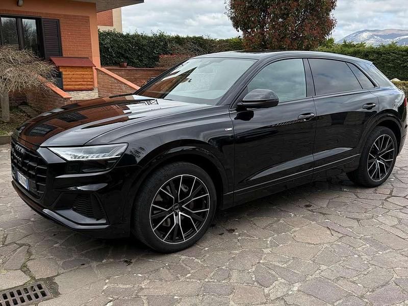 Usata Audi Q8 Ambiente 286 CV (210 kW) 2023 Nero SUV