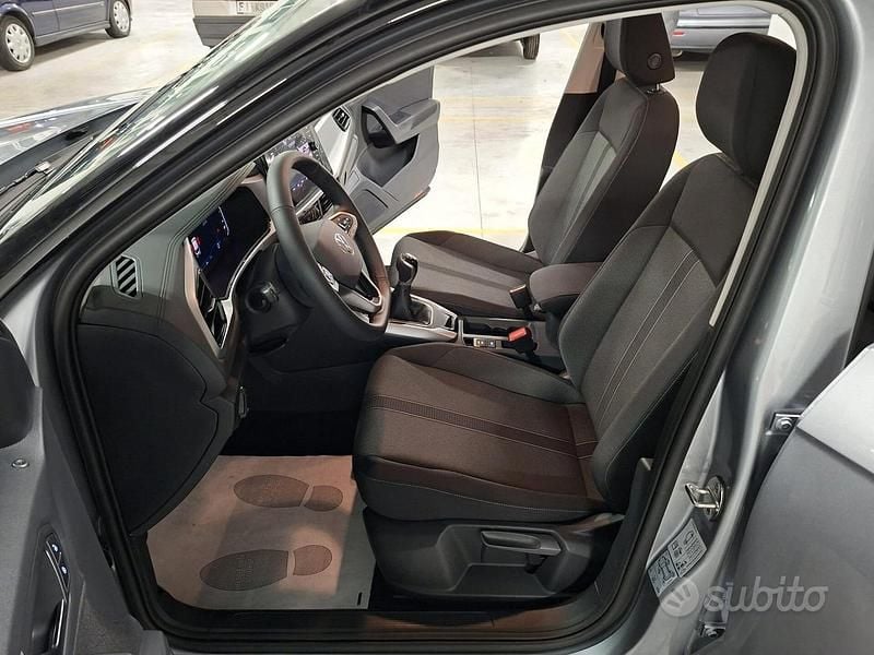 Nieuw VW T-Roc Sport 116 PK (85 kW) 2025 Grijs SUV