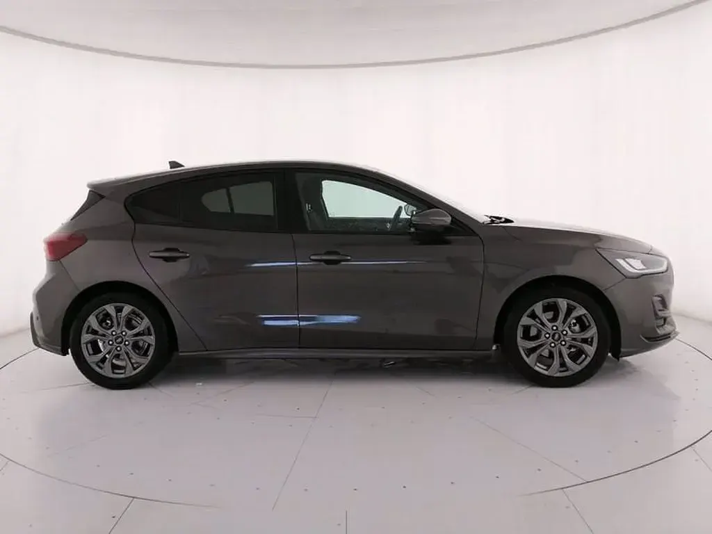 Usata Ford Focus ST-Line 125 CV (91 kW) 2022 Grigio Berlina