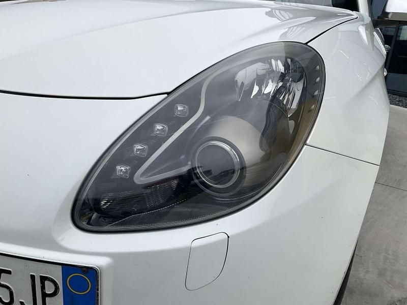 Gebraucht Alfa Romeo Giulietta Quadrifoglio Verde 235 PS (172 kW) 2011 Weiß Limousine