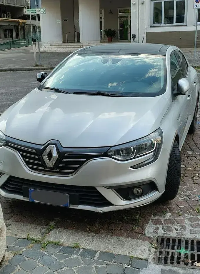 Usata Renault Mégane IV 110 CV (80 kW) 2018 Grigio Berlina