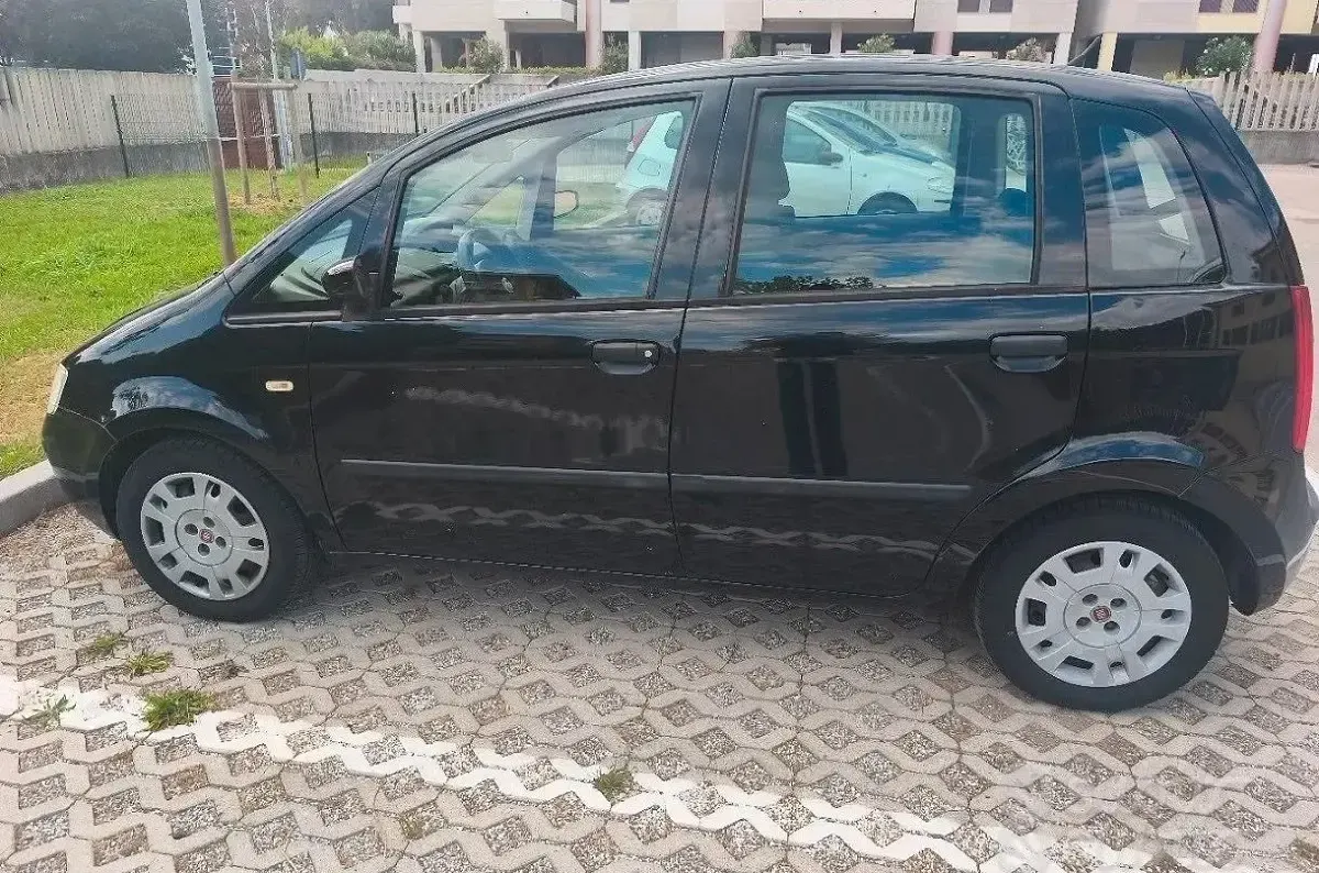 Usata Fiat Idea 77 CV (56 kW) 2008 Nero Monovolume