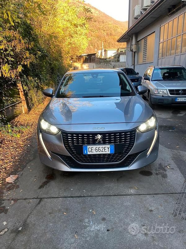 Grigio Usata 2021 Peugeot 208 Active Due volumi | 9000 € (Ottimo prezzo) - Immagine 1/4