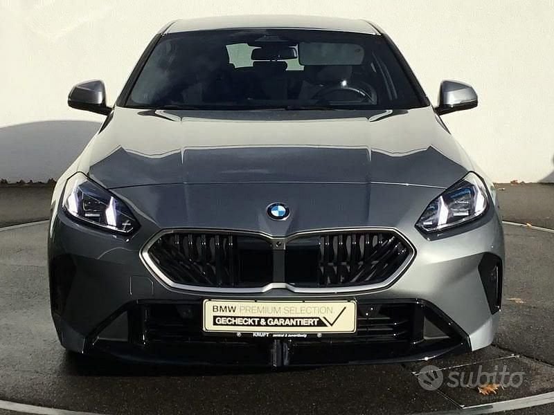 Usata BMW 123 M Sport 204 CV (150 kW) 2025 Grigio Utilitaria