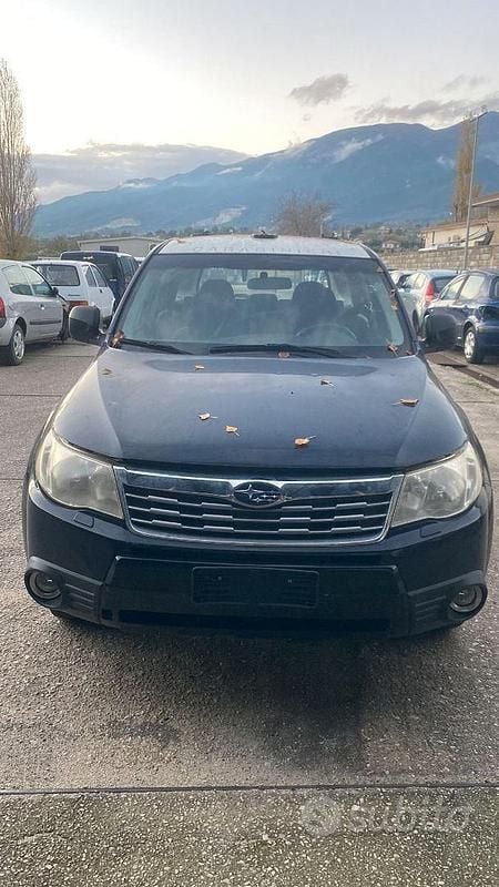 Usata Subaru Forester 2010 Blu SUV