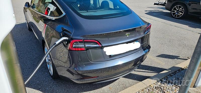 Usata Tesla Model 3 152 kW (208 CV) 2020 Grigio Berlina