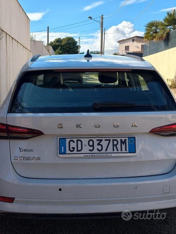 Usata Skoda Octavia 2021 Bianco Station wagon