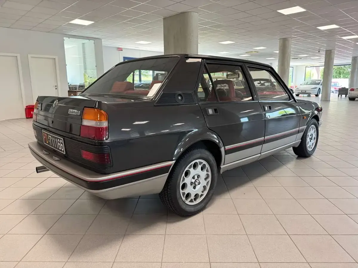 Usata Alfa Romeo Giulietta 170 CV (125 kW) 1984 Nero Berlina