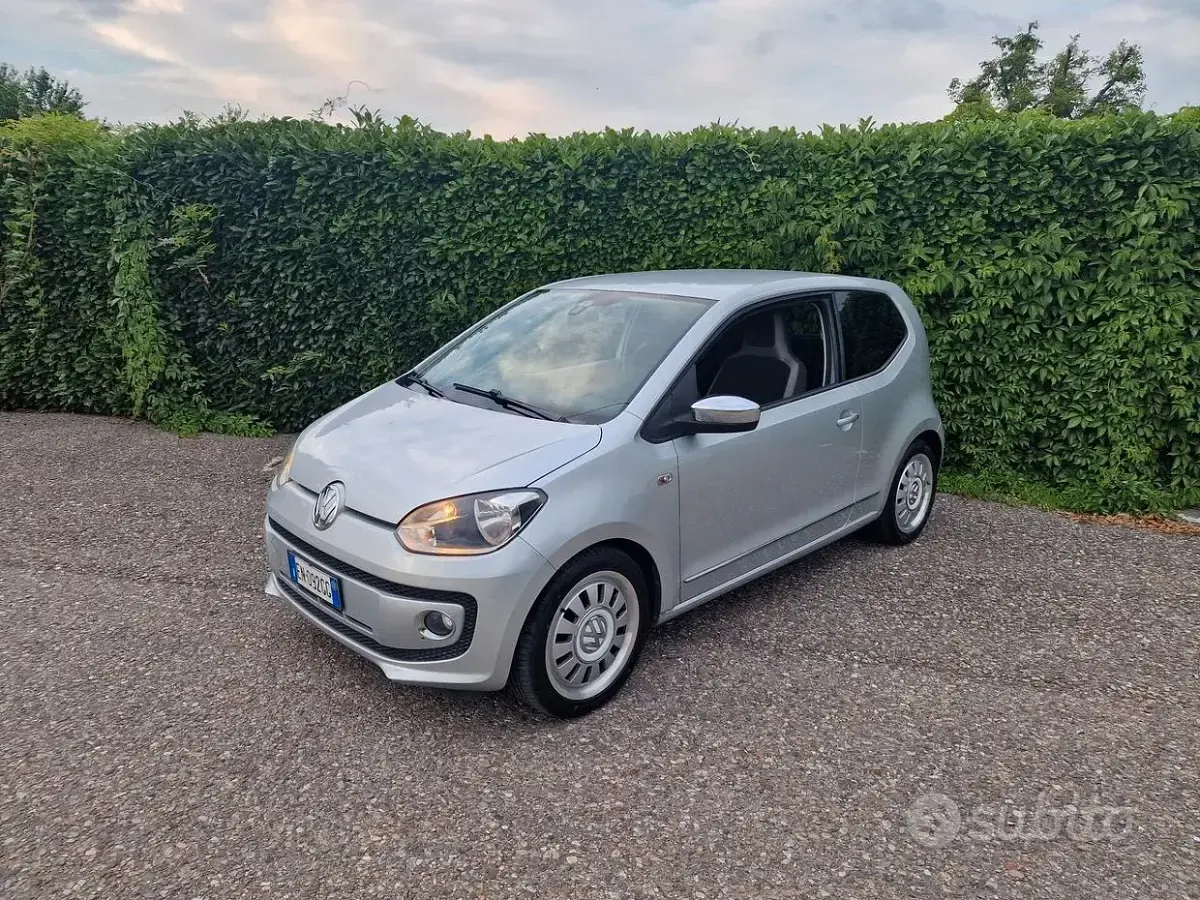 Usata VW up! 75 CV (55 kW) 2012 Grigio Utilitaria
