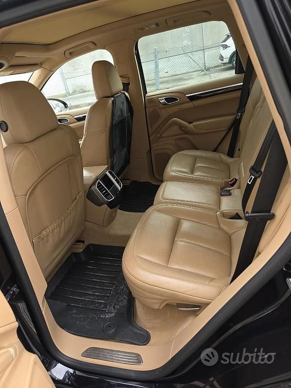 Usata Porsche Cayenne 250 CV (183 kW) 2015 Nero SUV