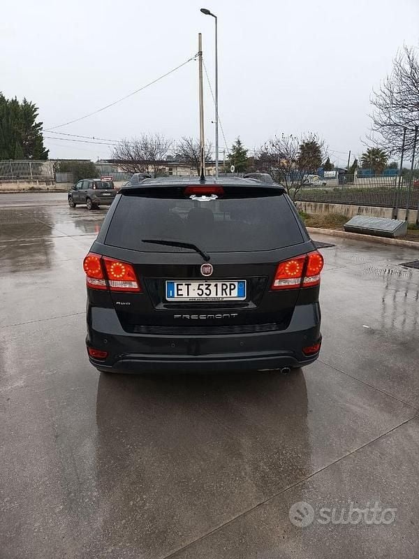 Usata Fiat Freemont Black Code 170 CV (125 kW) 2014 Nero SUV