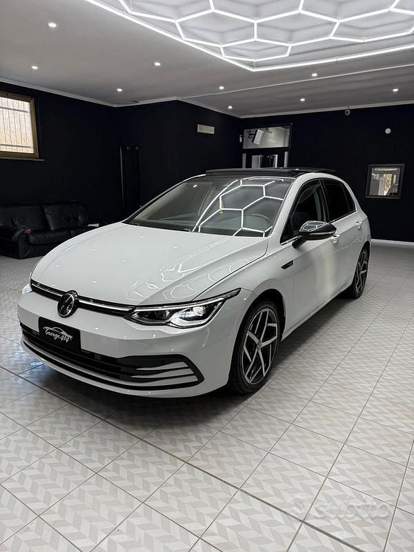 Usata VW Golf VII Style 150 CV (110 kW) 2021 Bianco Utilitaria