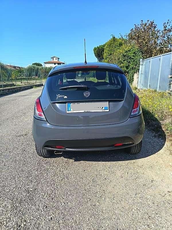 Usata Lancia Ypsilon 69 CV (50 kW) 2014 Utilitaria