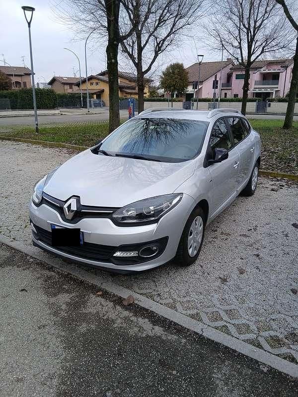 Usata Renault Mégane III LIMITED 110 CV (80 kW) 2016 Station wagon