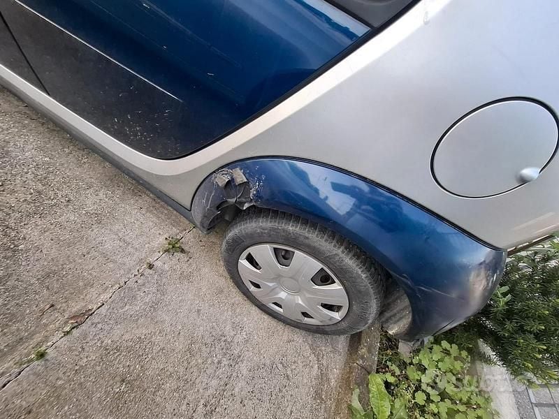 Usata Smart ForFour Pure 75 CV (55 kW) 2005 Blu Utilitaria