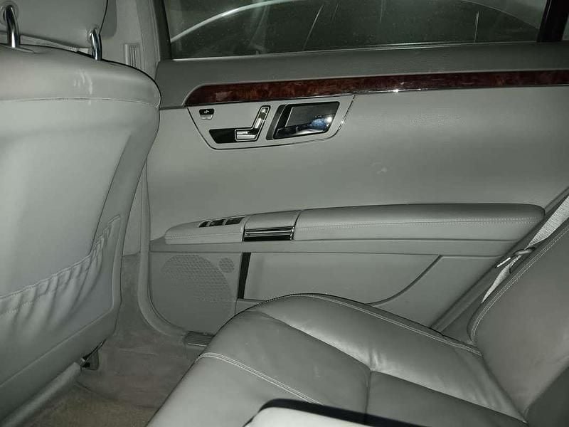 Usata Mercedes S500 387 CV (284 kW) 2008 Grigio Berlina