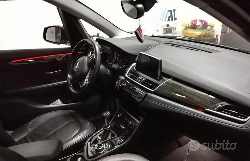 Usata BMW 216 Active Tourer Luxury Line 116 CV (85 kW) 2017 Nero Monovolume