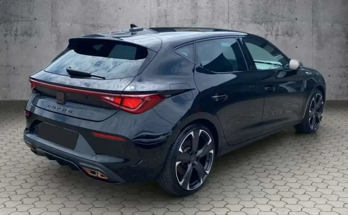 Usata Cupra Leon 245 CV (180 kW) 2022 Nero Monovolume