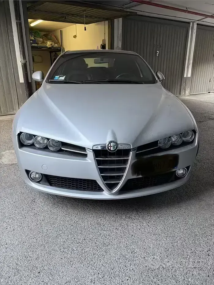 Usata Alfa Romeo 159 170 CV (125 kW) 2011 Grigio Berlina