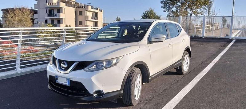 Usata Nissan Qashqai Acenta 110 CV (80 kW) 2016 SUV