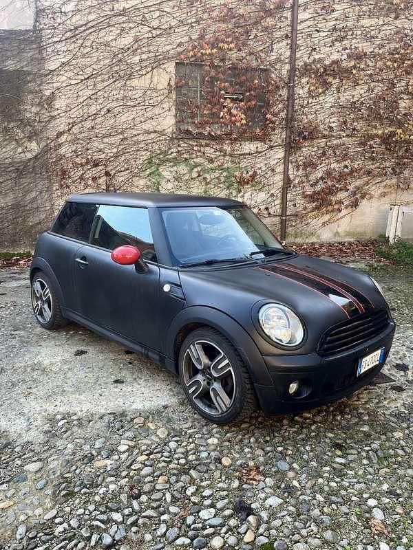 Usata Mini ONE 75 CV (55 kW) 2010 Nero Utilitaria
