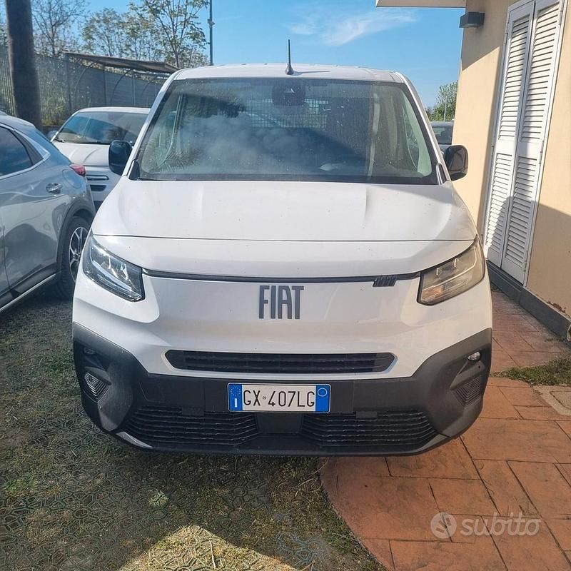 Usata Fiat Doblò 102 CV (75 kW) 2025 Monovolume