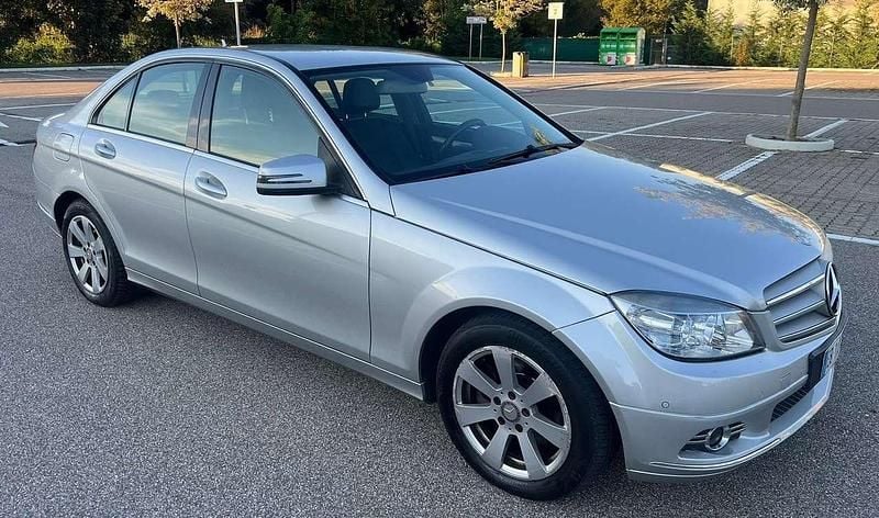 Usata Mercedes C220 Avantgarde 170 CV (125 kW) 2009 Argento Berlina