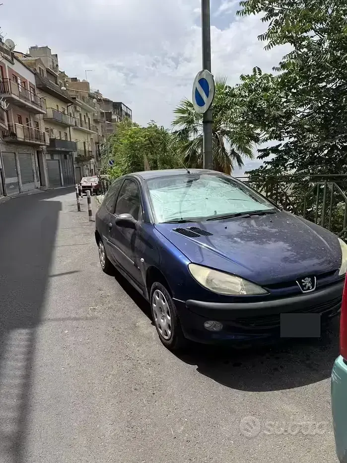 Usata Peugeot 206 60 CV (44 kW) 2001 Bluazzurro Berlina