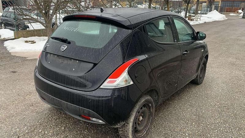 Usata Lancia Ypsilon 69 CV (50 kW) 2018 Utilitaria
