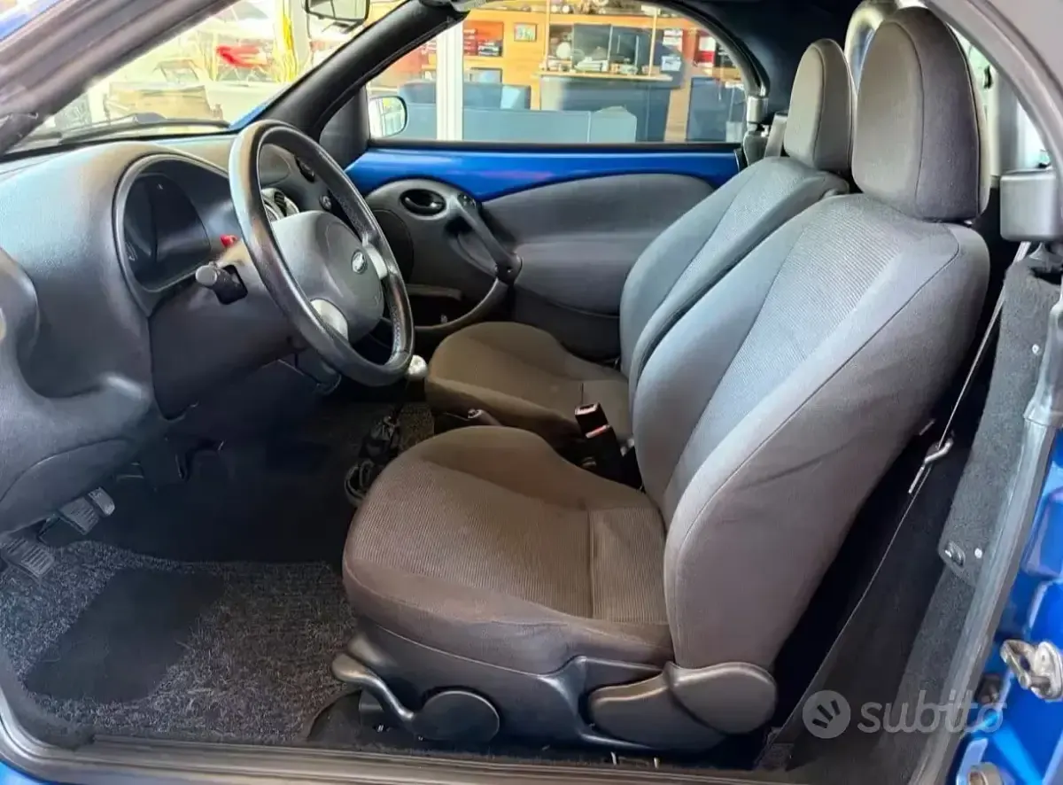 Usata Ford StreetKa 95 CV (69 kW) 2003 Blu Cabrio