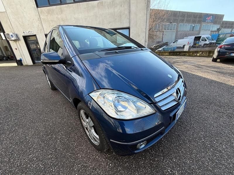 Usata Mercedes A160 Avantgarde 95 CV (69 kW) 2009 Blu Berlina
