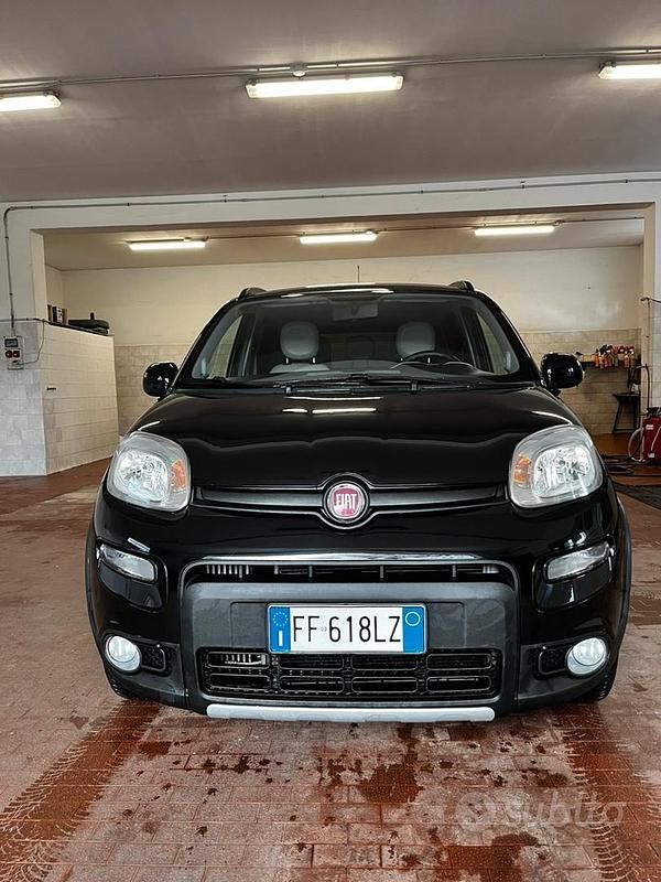 Usata Fiat Panda 4x4 95 CV (69 kW) 2016 Nero Utilitaria
