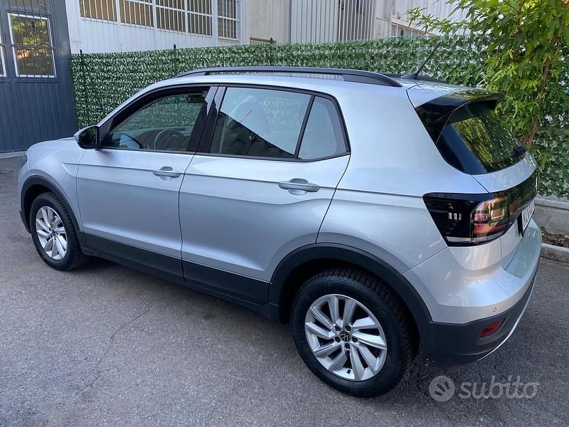 Usata VW T-Cross 95 CV (69 kW) 2023 Argento SUV