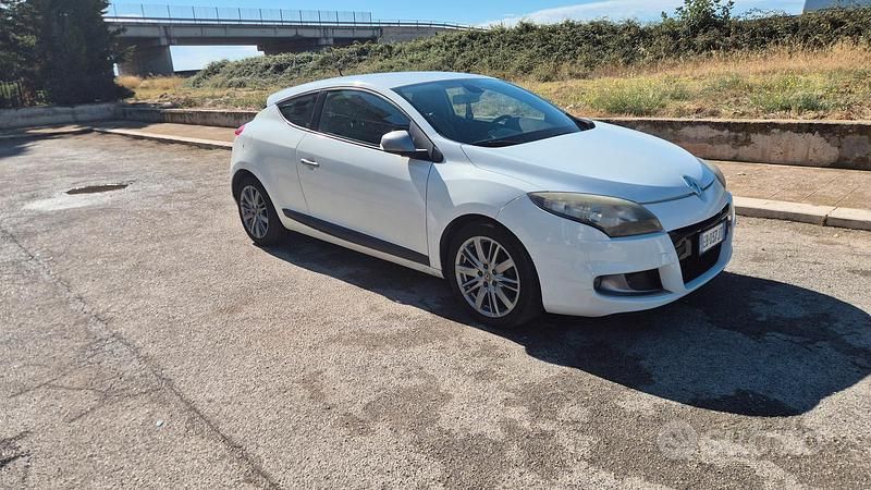 Usata Renault Mégane Coupé 110 CV (80 kW) 2010 Bianco Coupé