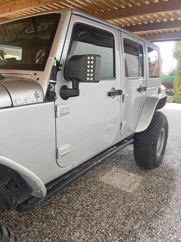 Usata Jeep Wagoneer Sahara 177 CV (130 kW) 2009 Argento SUV