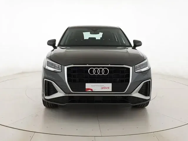 Usata Audi Q2 S-Line 116 CV (85 kW) 2025 Grigio daytona perlato SUV